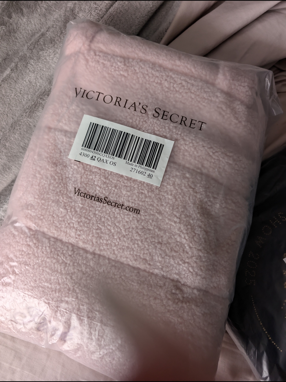 Pink Sherpa Tote Bag - Soft Plush - Picture 4 of 4